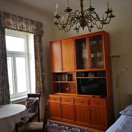 גמונדן Garconniere Im Ehemaligen Hotel Austria מראה חיצוני תמונה