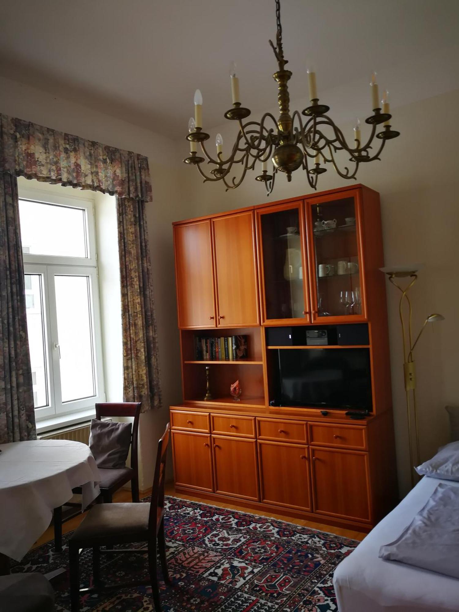 גמונדן Garconniere Im Ehemaligen Hotel Austria מראה חיצוני תמונה