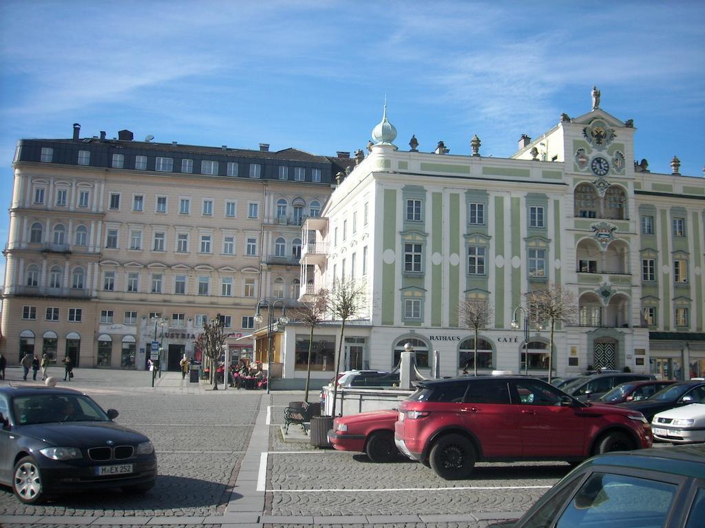 גמונדן Garconniere Im Ehemaligen Hotel Austria מראה חיצוני תמונה