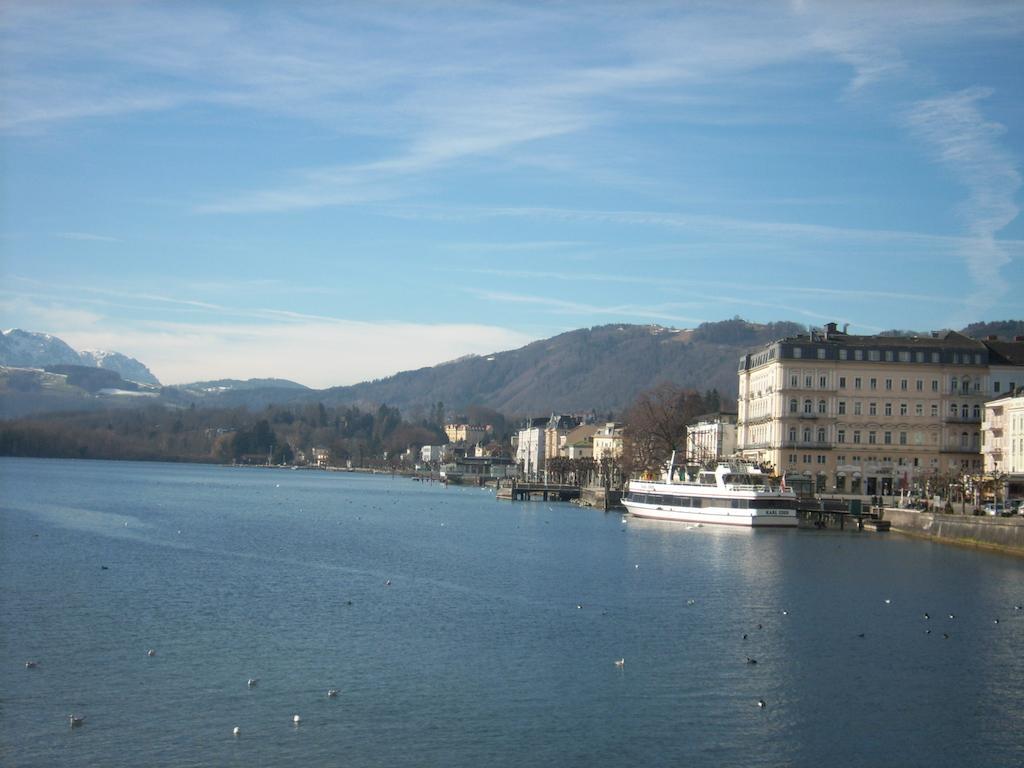 גמונדן Garconniere Im Ehemaligen Hotel Austria מראה חיצוני תמונה