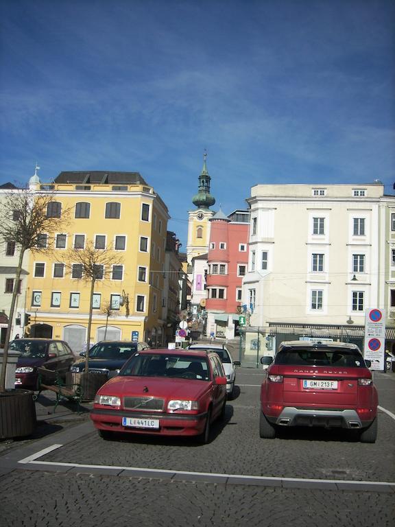גמונדן Garconniere Im Ehemaligen Hotel Austria מראה חיצוני תמונה