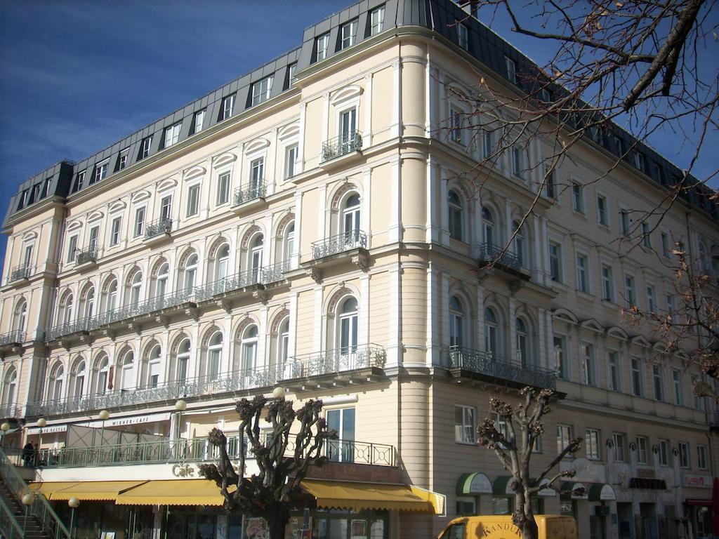 גמונדן Garconniere Im Ehemaligen Hotel Austria מראה חיצוני תמונה
