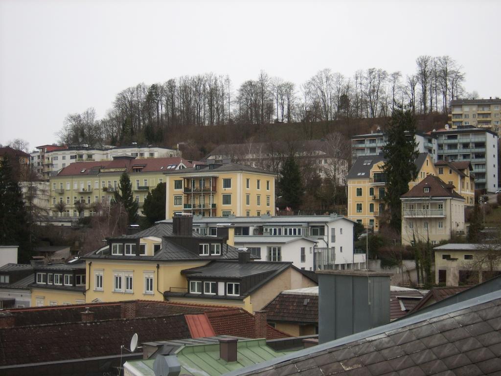 גמונדן Garconniere Im Ehemaligen Hotel Austria מראה חיצוני תמונה